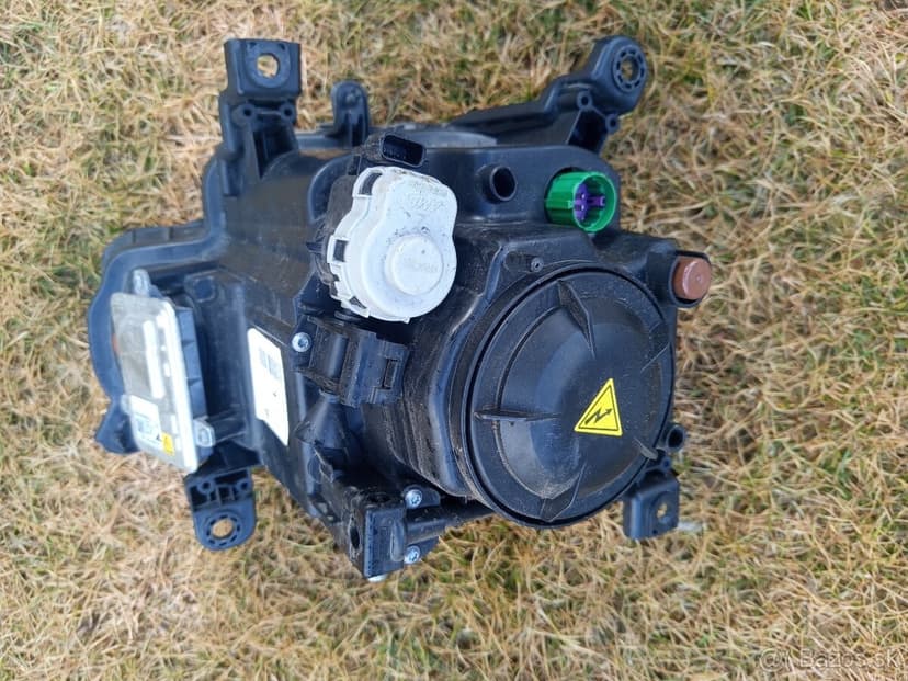 Svetlomet Jeep Cherokee KL