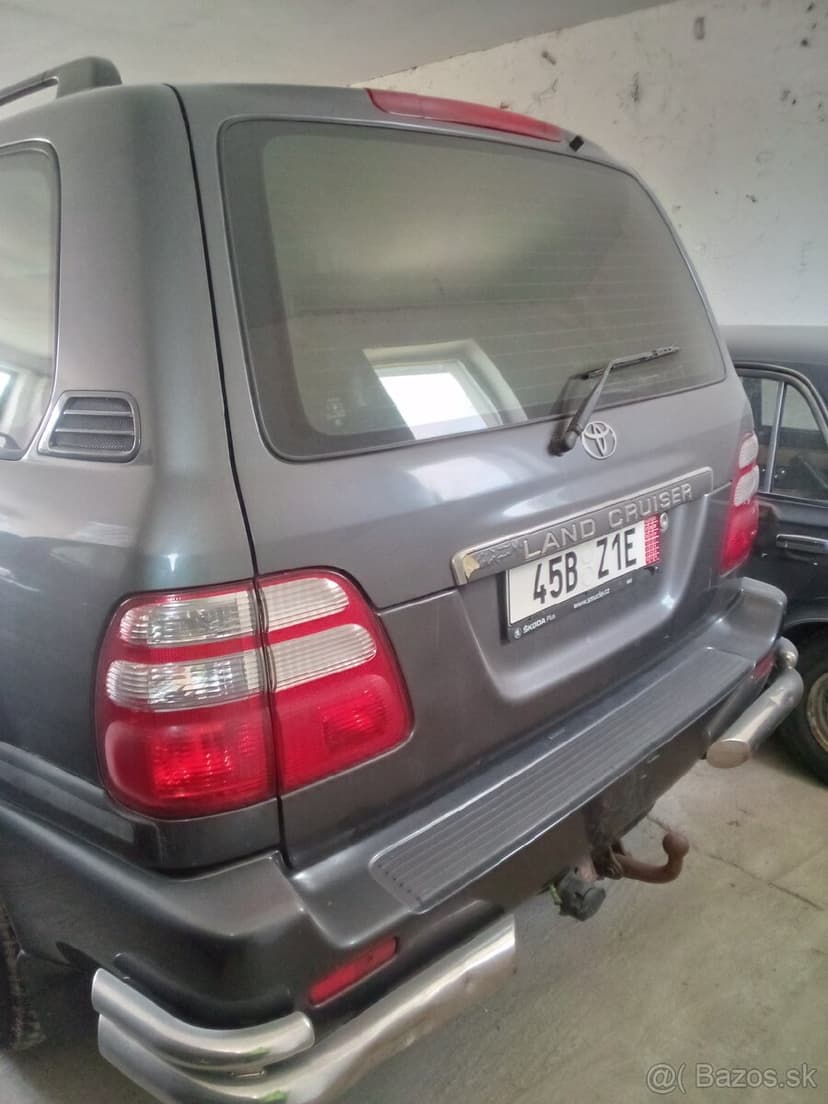 Predám Toyota land cruiser 100,4,2d