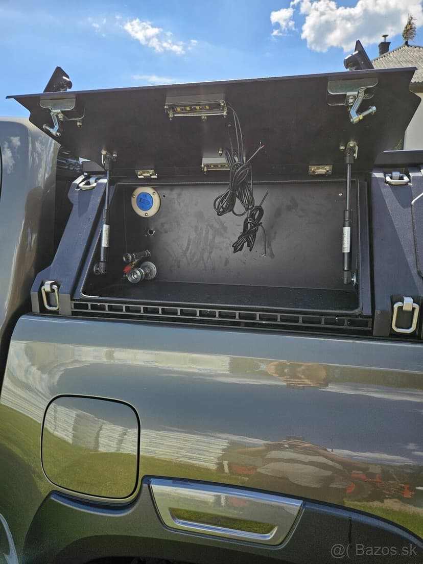 Hardtop Toyota Hilux