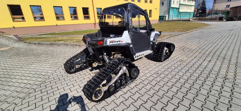 Snežné pásy na polaris RZR 800S