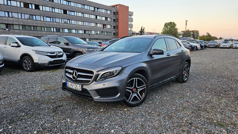Mercedes-Benz GLA 220 d 4MATIC