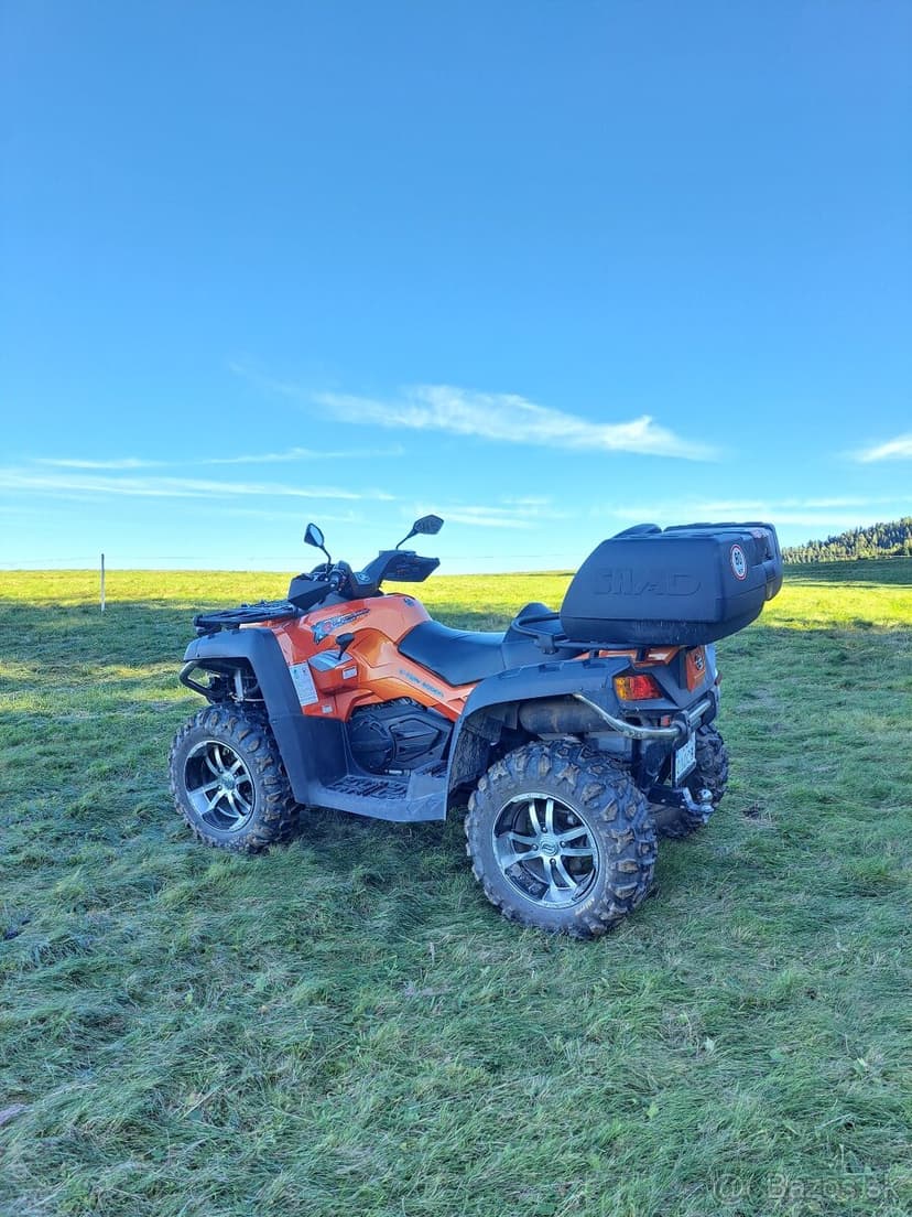 Štvorkolka CF Moto 800 Gladiator