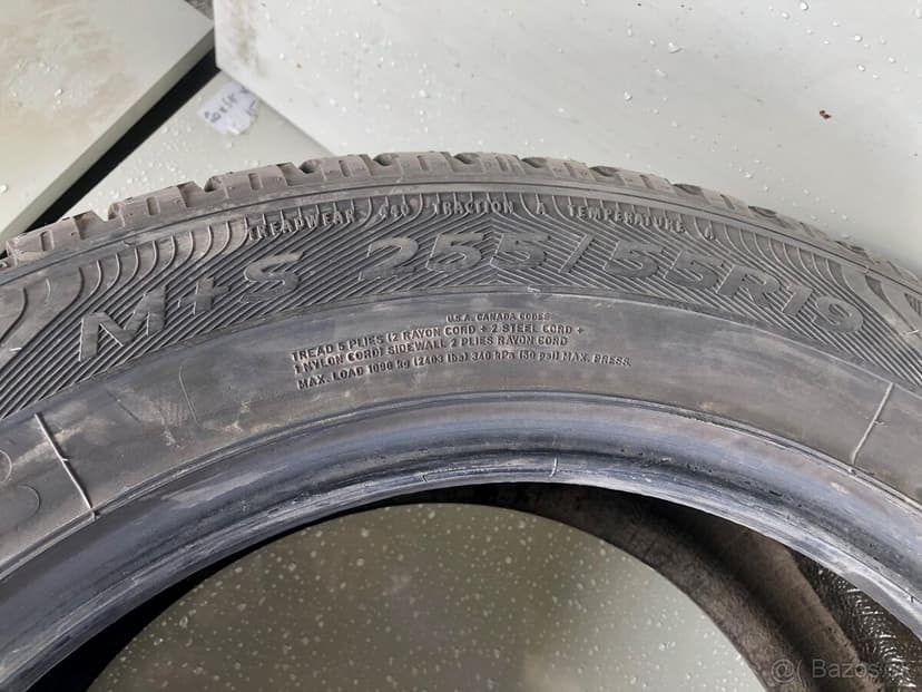 Good Year Wrangler 255/55R19