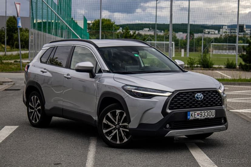 Toyota Corolla Cross 2.0 Hybrid 197k e-CVT STYLE 4x4