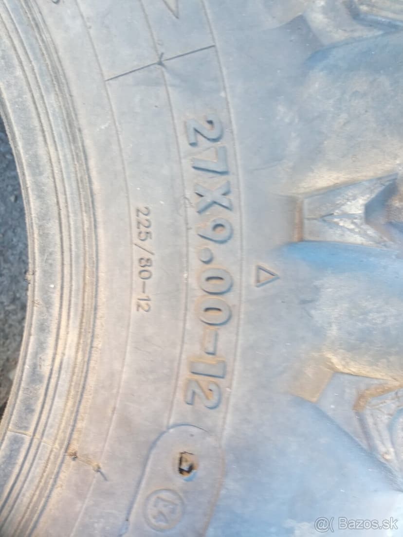 Pneumatiky 27x9x12