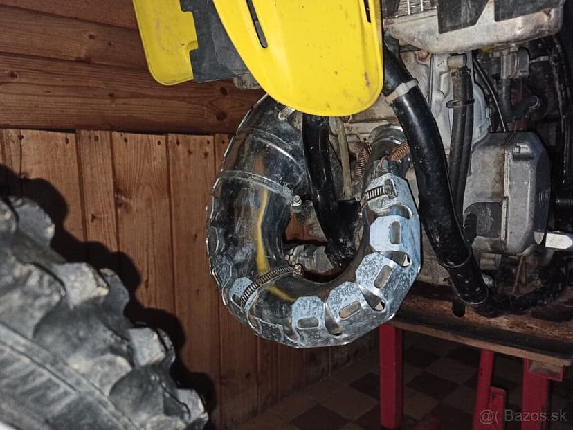 Chranic vyfukoveho kolena 2takt