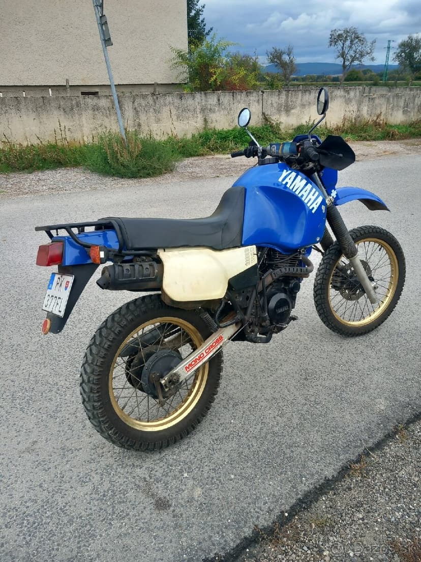 YAMAHA XT 600