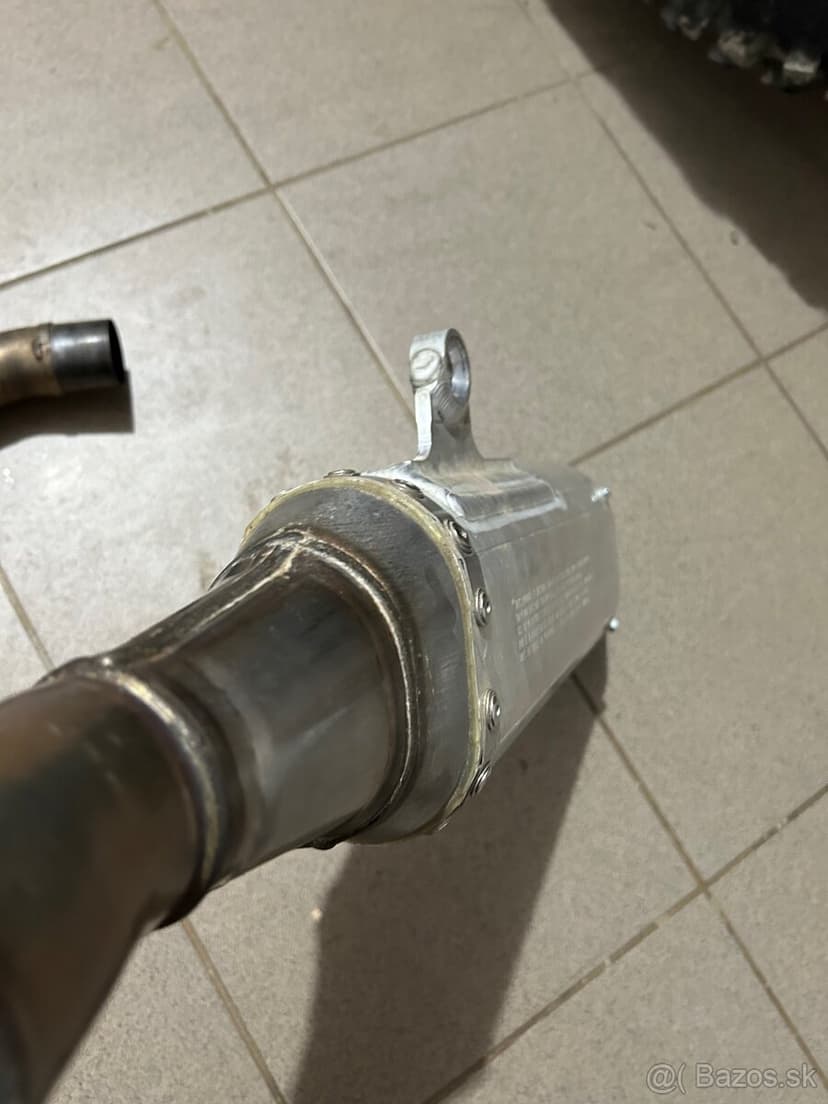 SUZUKI RMZ 250 2019 seriovy vyfuk