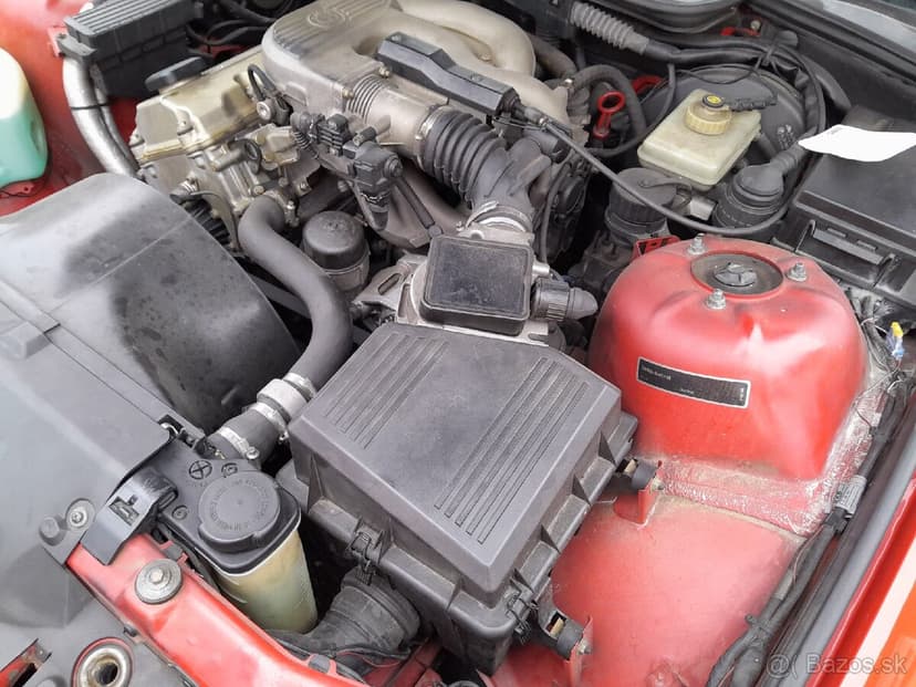 BMW E36 316i Coupe – originál stav, investičná príležitosť