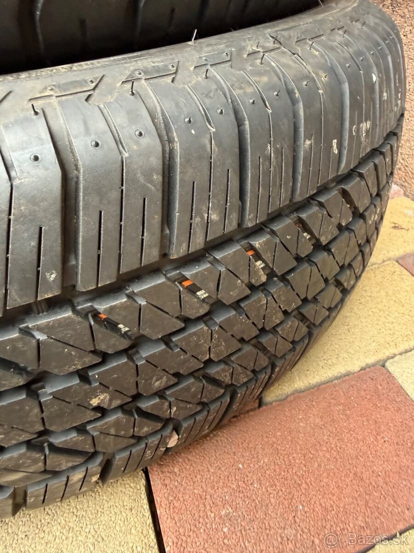 Predam Zanovne BRIDGESTONE 265/60 R 18 DUELER H/T D684II