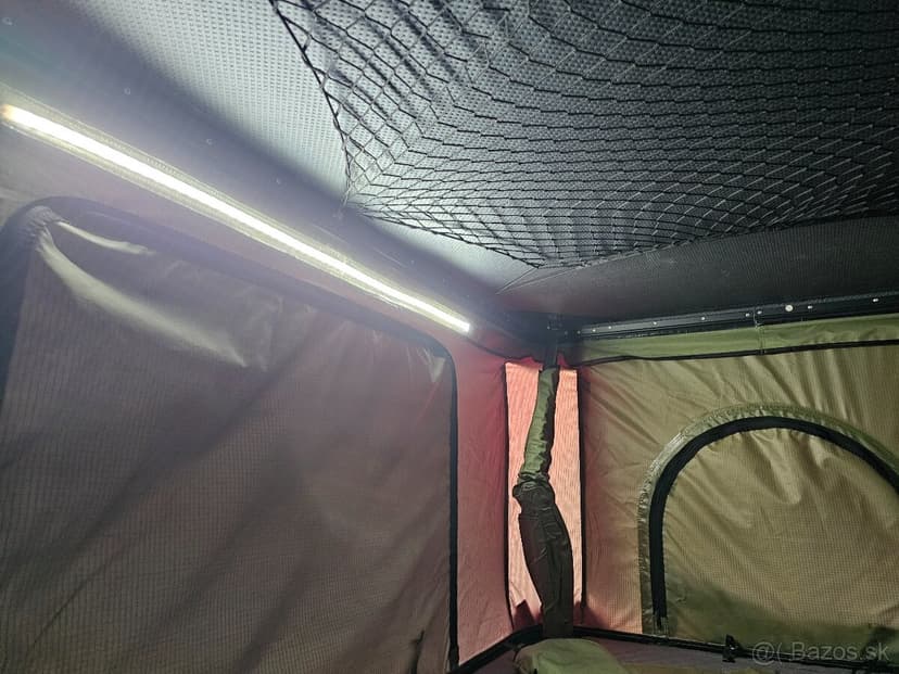 Hliníkový strešný stan na strešný nosič – 2 osoby, LED