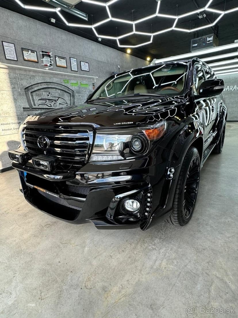 Toyota LANDCRUISER 200 V8 4.5 l D-4D LUX WALD TUNING