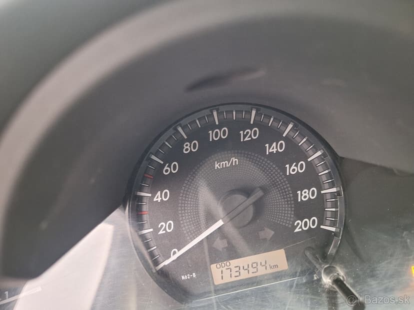 TOYOTA HILUX 2,5 DIESEL 4X4 UZÁVIERKU MA