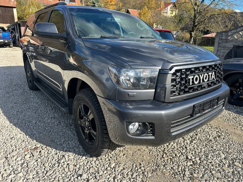2014 Toyota Sequoia 5,7 V8 4x4 8-miestna