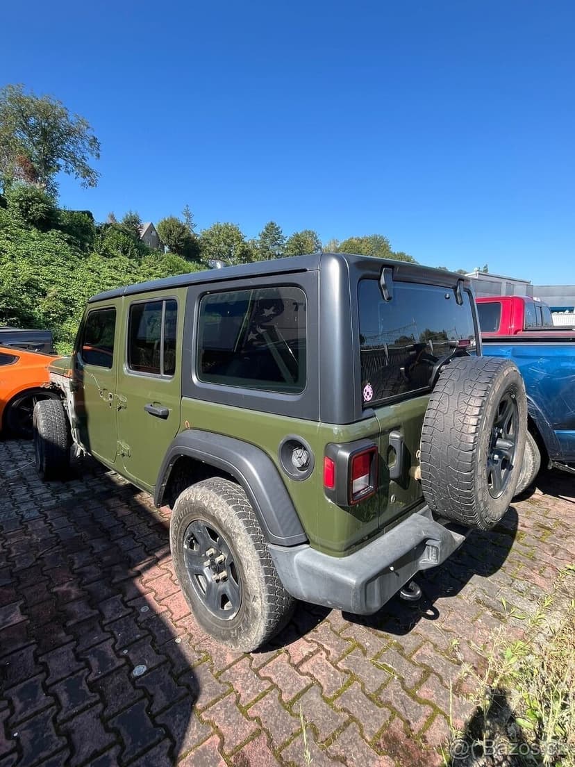 Jeep Wrangler 3.6 V6 2021 – poškozeno auto je v ČR