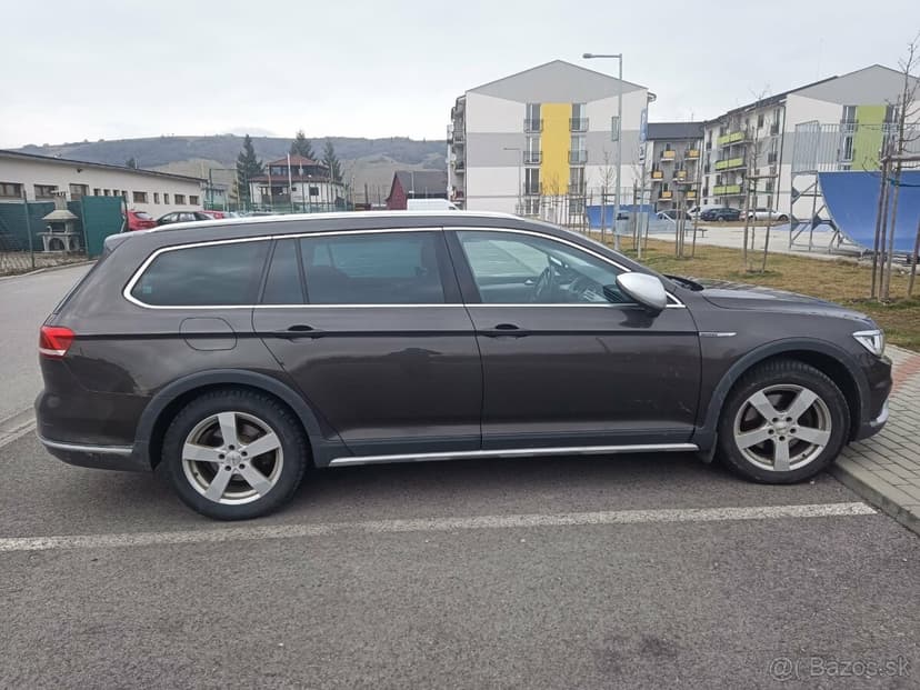 Passat B8 Alltrack 4x4 2.0 TDI winter packet +webasto +ťažné