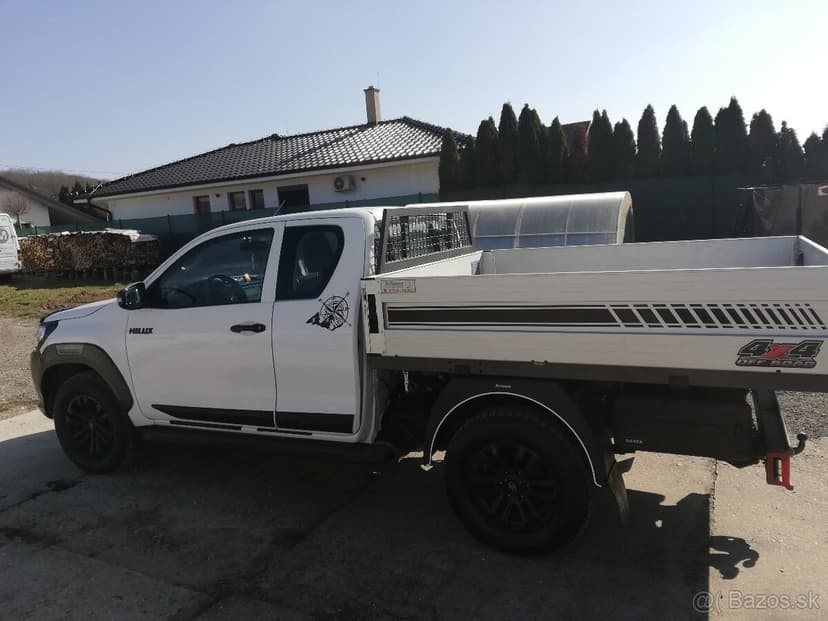 Toyota Hilux 2.4 GD-6 110kw MT/6- vyklapač S1