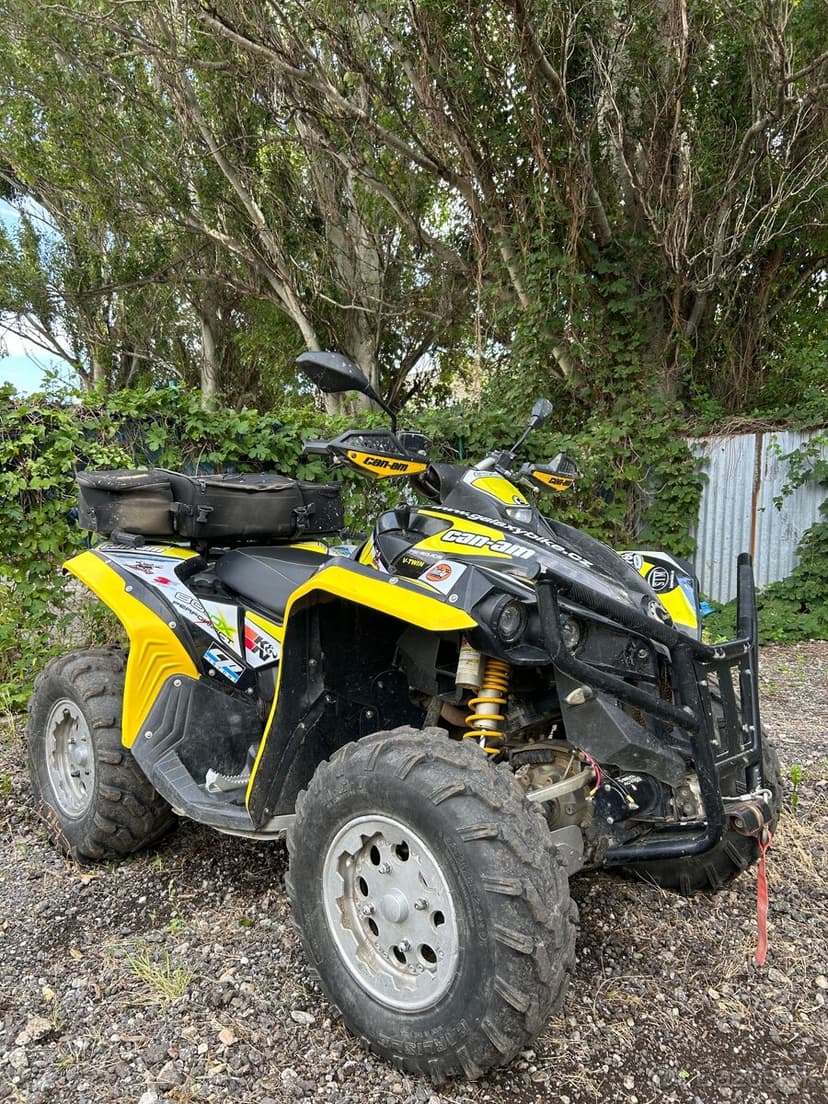 Can Am Renegade 800 V-Twin mozna vymena za auto