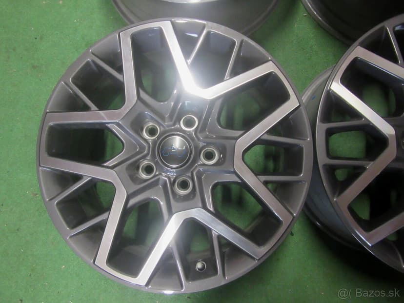 R18 hliníkové disky jeep rozteč 5x127 7,5x18 et44,45