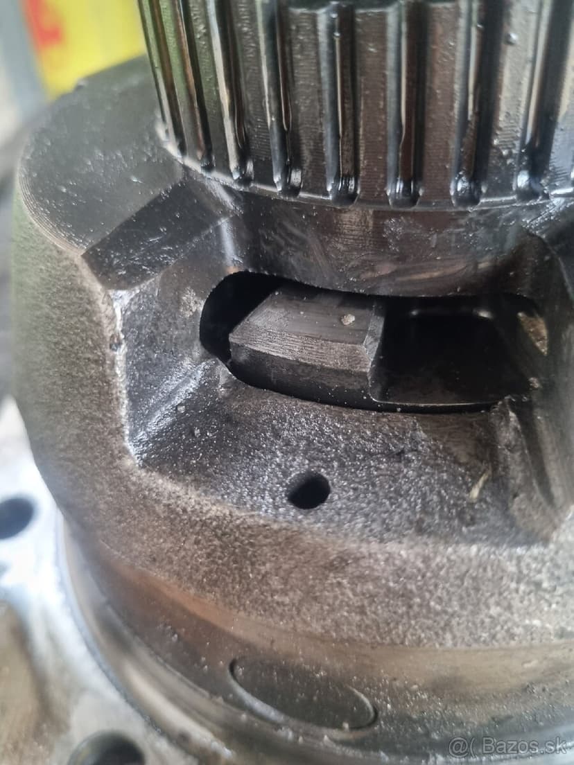 Uzávierka nissan patrol