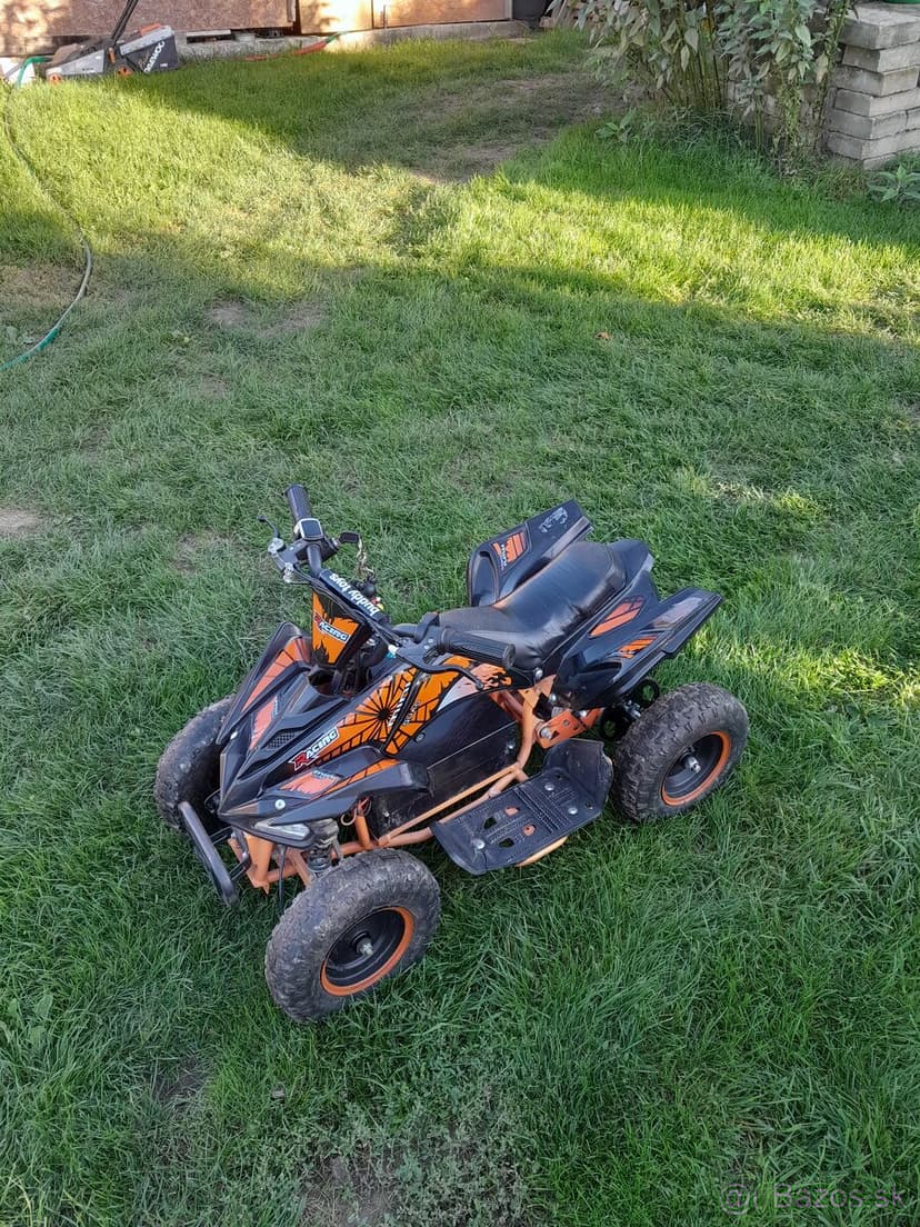 Predám detskú štvorkolku+prilba