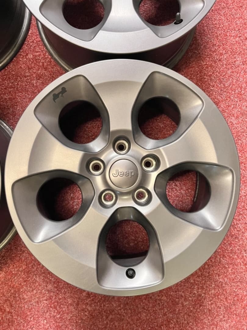 5x127 R18 originál alu Jeep - ET 44.45 - TOP STAV