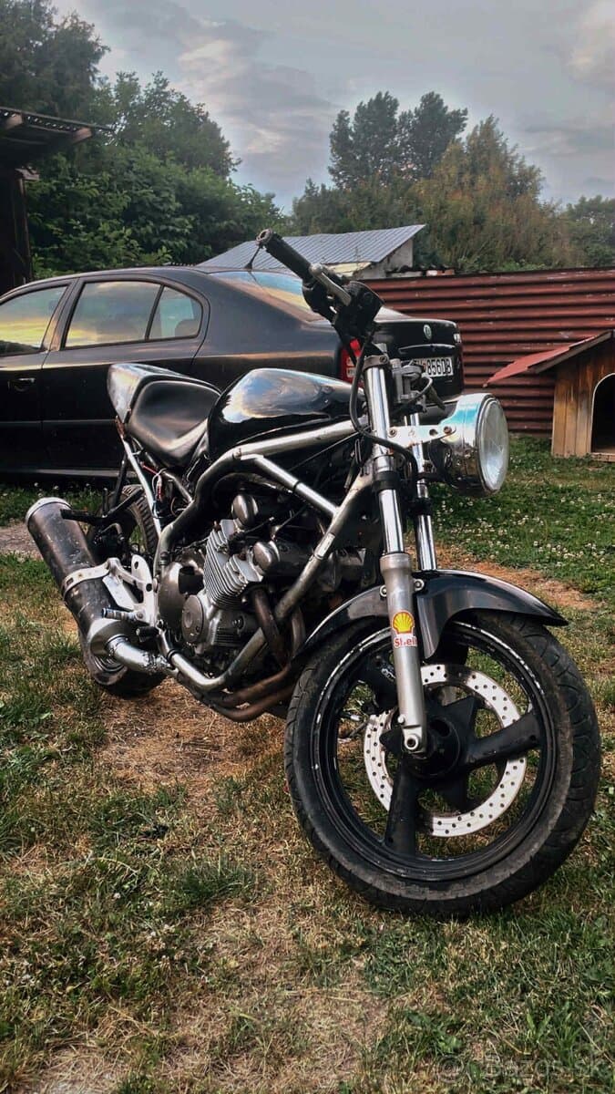 Yamaha XJ600N/S Devision