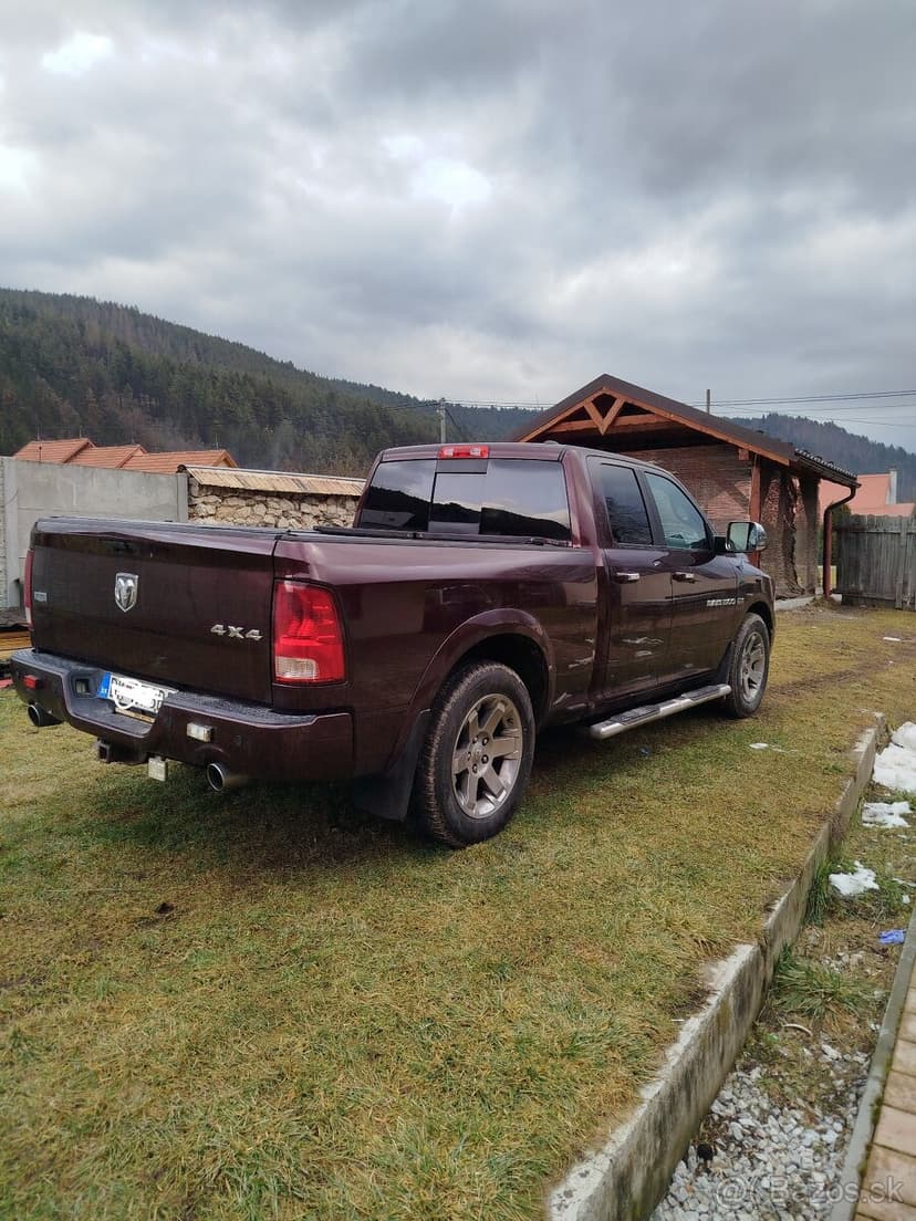 Dodge RAM 1500 V8 5.7 Hemi LPG 6miestne ..Znížená cena..