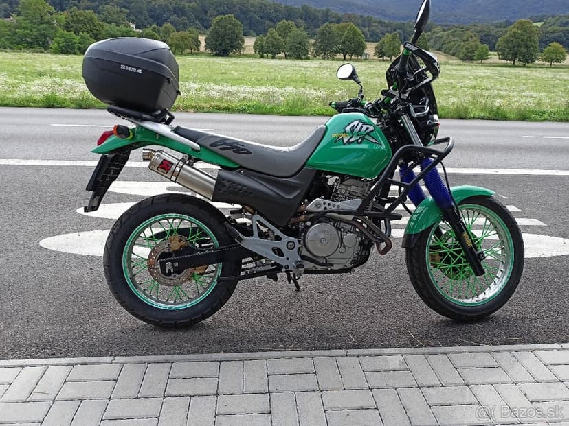 Honda slr 650 cukrík