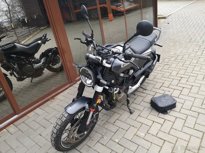 HUSQVARNA SVARTPILEN 125