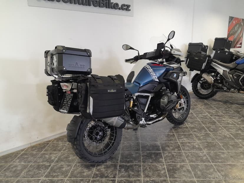 BMW R 1250 GS Trophy •  Továrně snížený podvozek