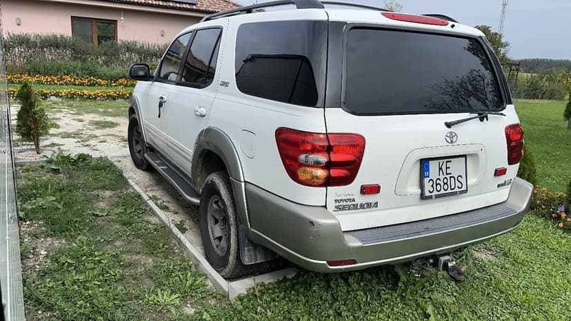Toyota Sequoia 4.7i V8
