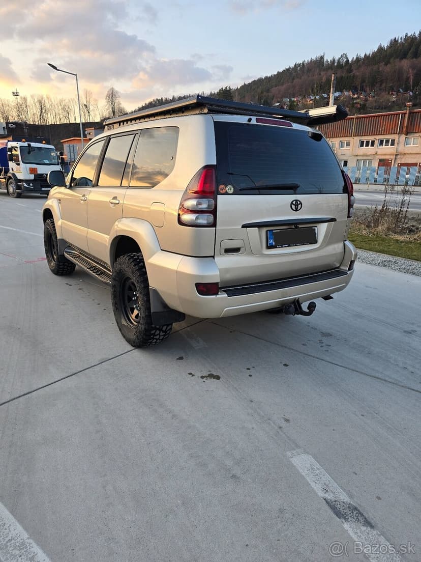 Toyota Landcruiser 120