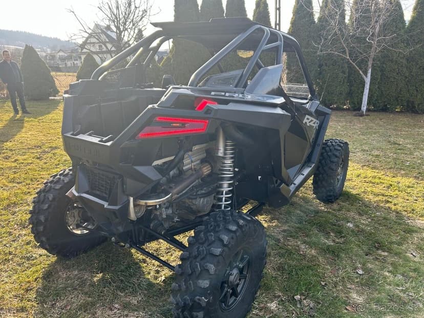 Polaris RZR 1000 pro xp 200 koni
