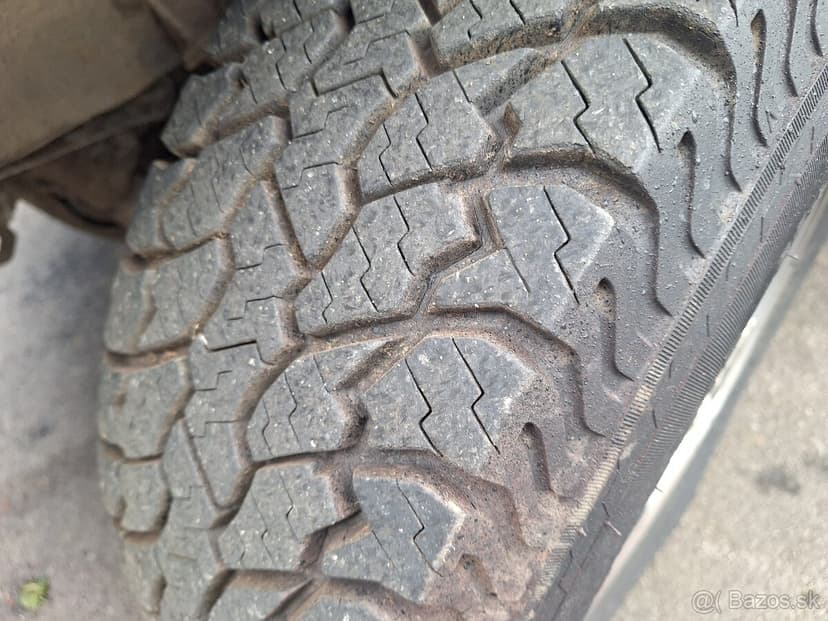 FORD RANGER 2,5 TD 4X4 KLÍMA ŤAŽNÉ