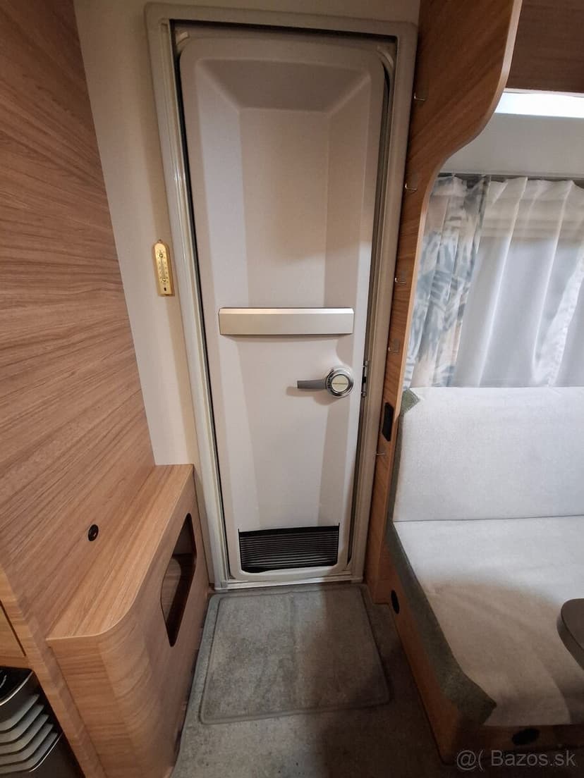 Mobilná kancelária Weinsberg cara one 450fu