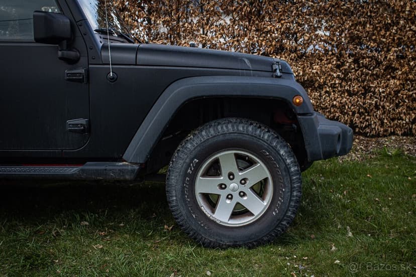 Jeep Wrangler 2.8 CRD Unlimited, 1.majiteľ, SK-auto, nelak