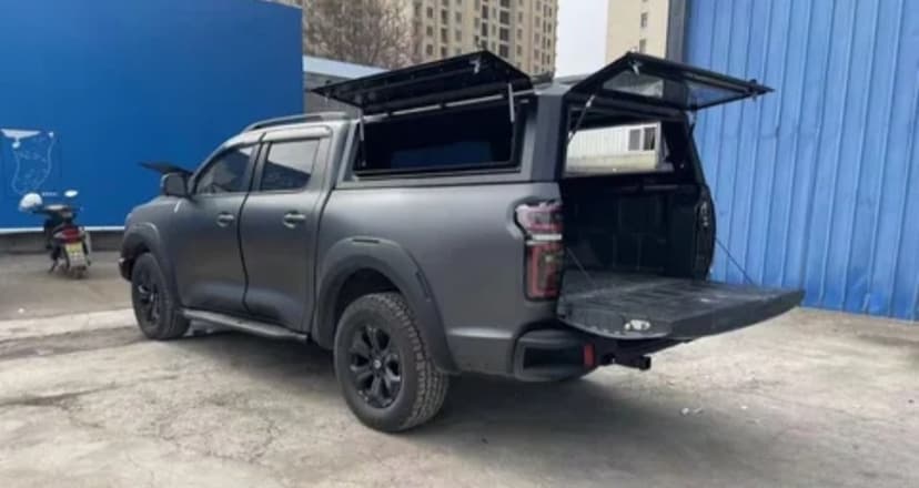 Hardtop Toyota Hilux