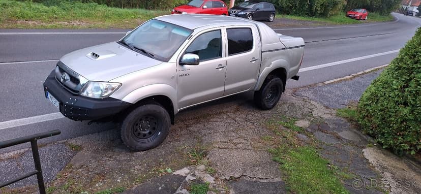 TOYOTA HILUX 3,0 D-4D , PREDAJ / VYMENA