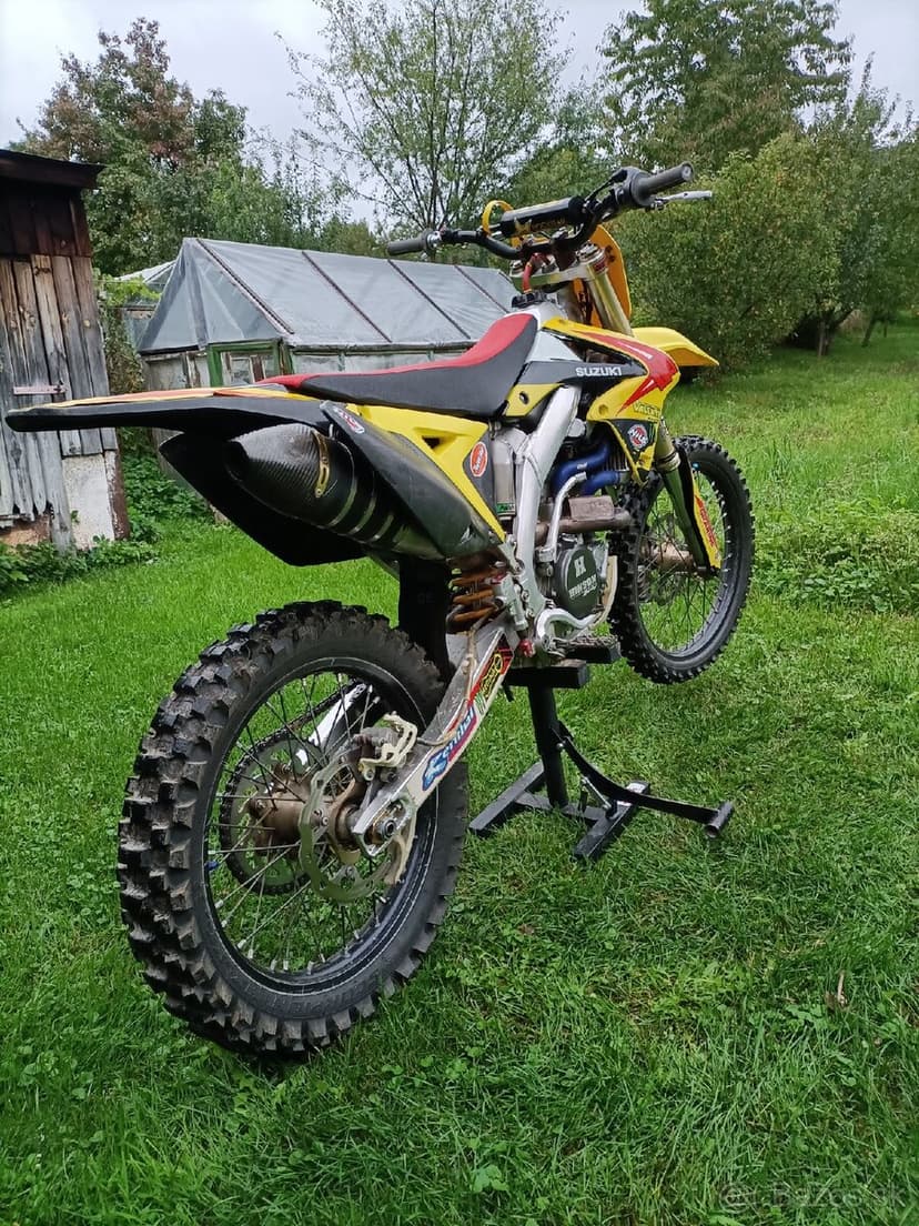Suzuki rmz 250