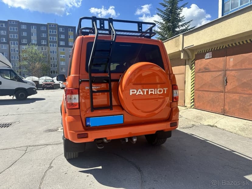 UAZ 3163 Patriot Expedition
