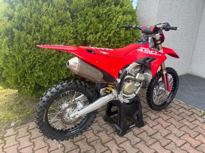DUCATI DESMO 450 MX AKRAPOVIC