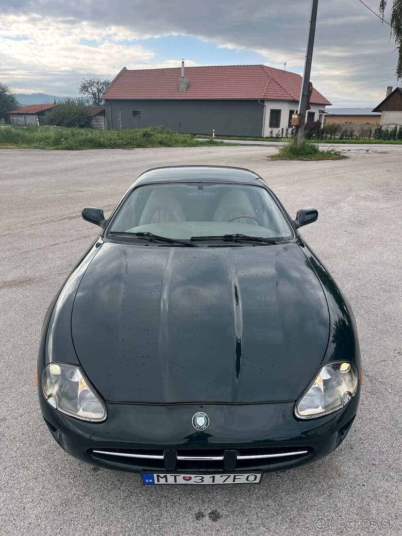Jaguar XK8 4.0 V8