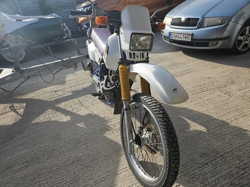 Suzuki dr 125