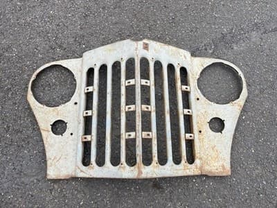 Kupim prednu masku Jeep Willys