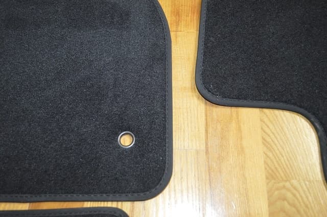 predam nove koberceky do LR Discovery