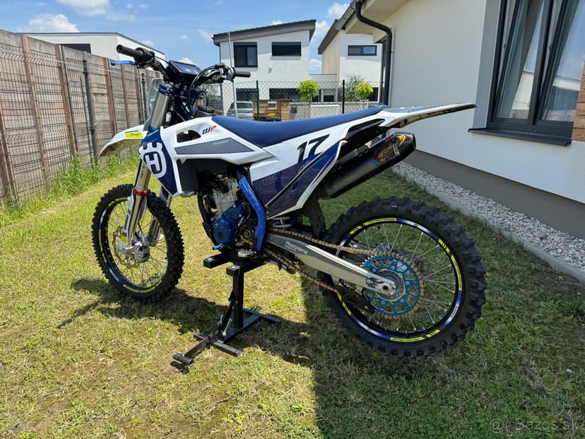 Husqvarna FC 350 2021 – výborný stav + výfuk FMF