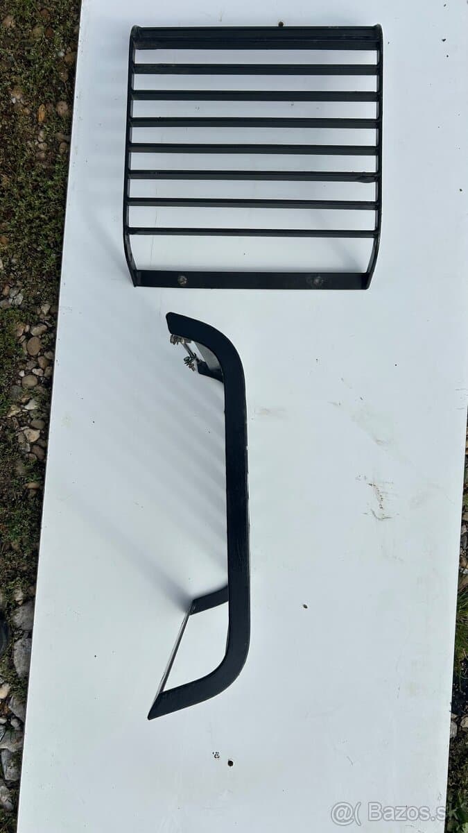 Land Rover Defender Mriezky Svetiel