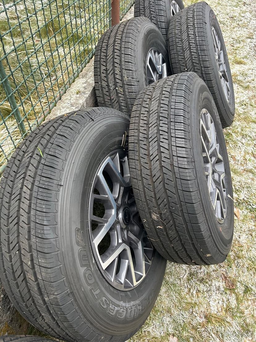 Kolesá Jeep Wrangler 255/70 r18 nové