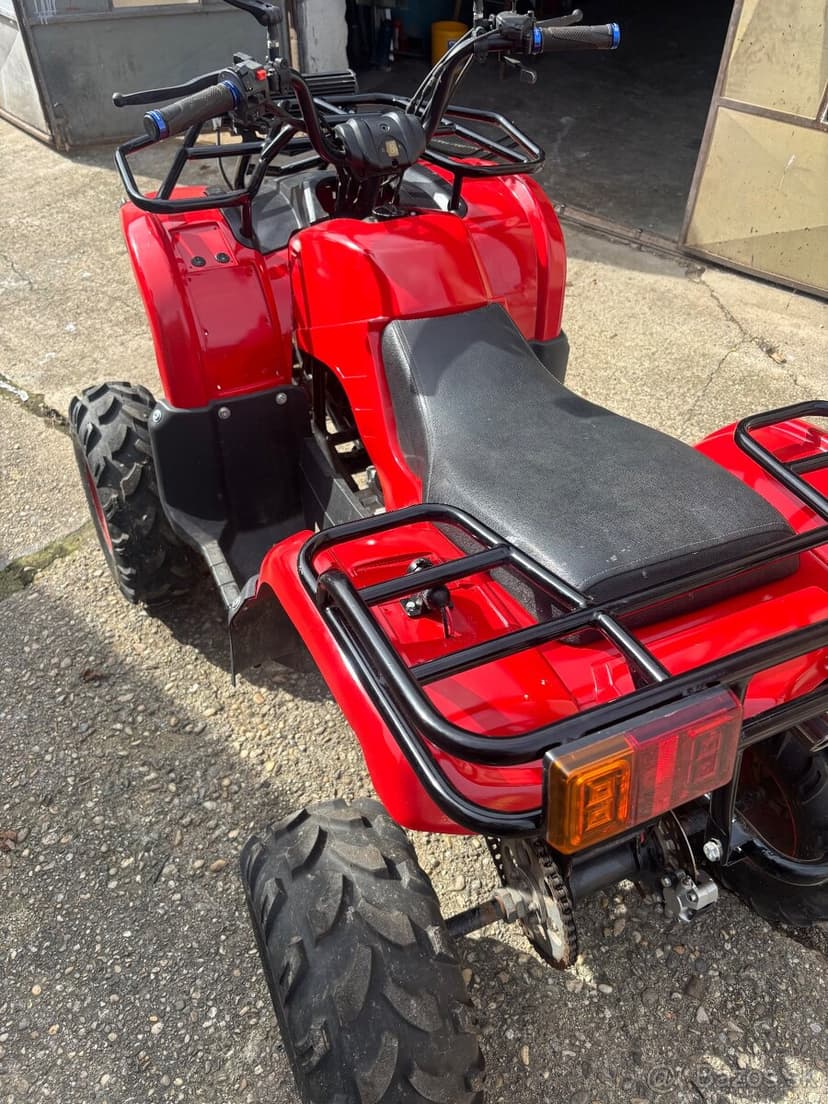 Štvorkolka ATV250